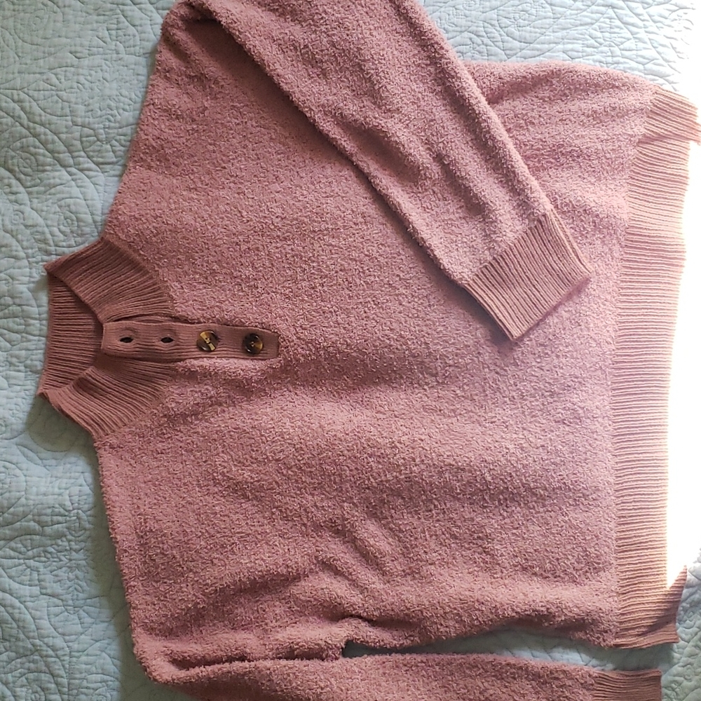 Fuzzy Brick Henley Pullover